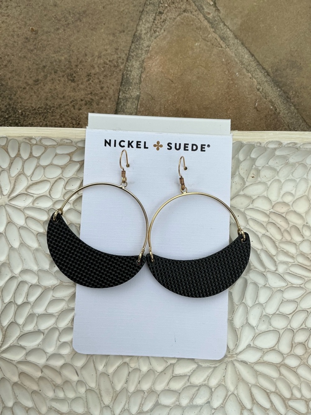Nickel & Suede Black Small Asters Earrings